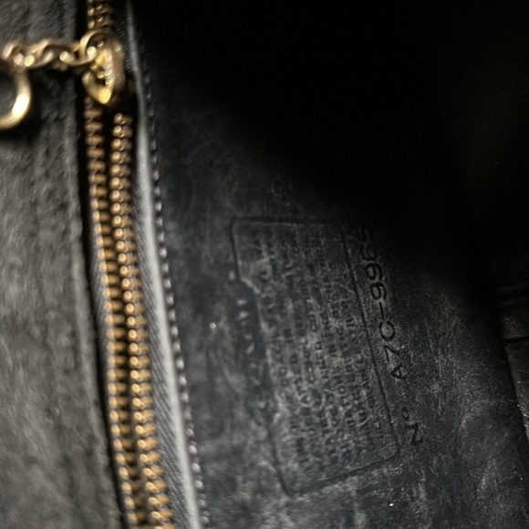 Vintage Coach Serial 9965 Black Leather with brass trimmings - Picture 8 of 13